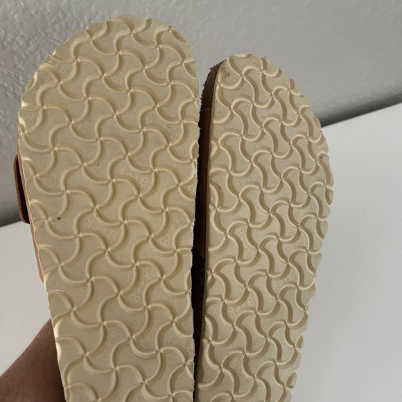 Birkenstock Tan Sandals with Gold Buckle - Picture 3 of 3